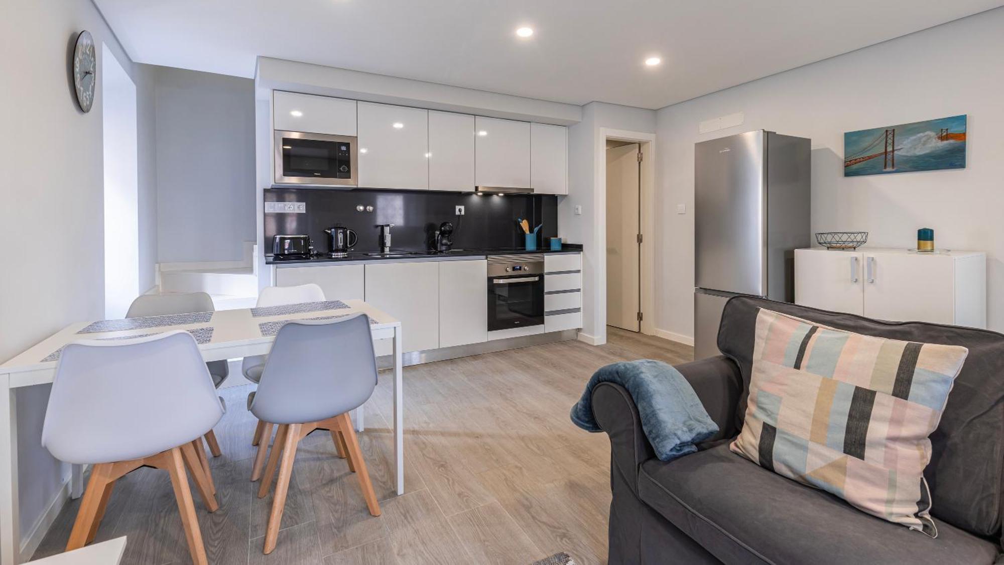 Belem Charming 2bdr House By Lovelystay Apartment